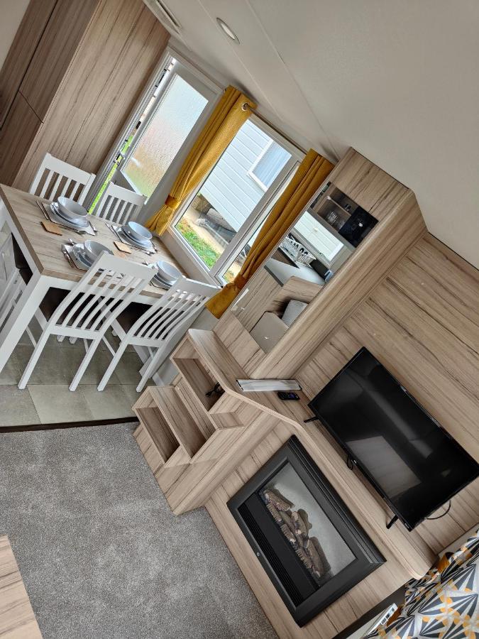 סנדאון J6 Static Caravan, Fairway Holiday Park מראה חיצוני תמונה